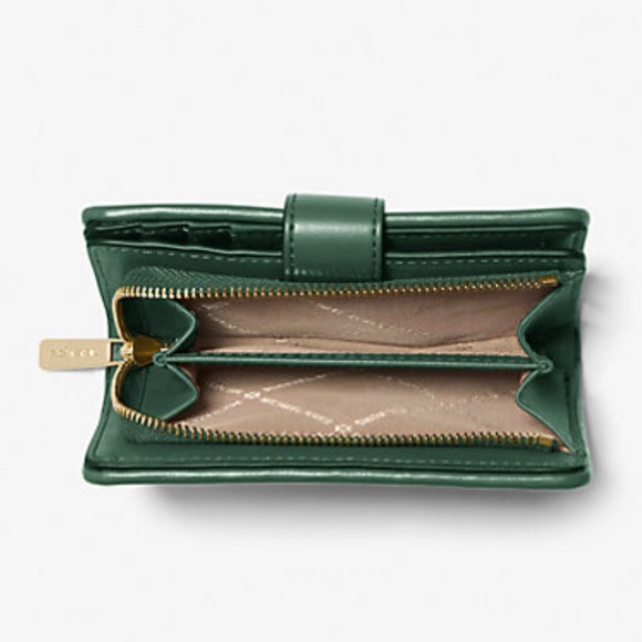 MICHAEL KORS Jet Set Medium Woven  Bifold  Zip CN Wallet
Moss
NWT - Picture 2 of 16